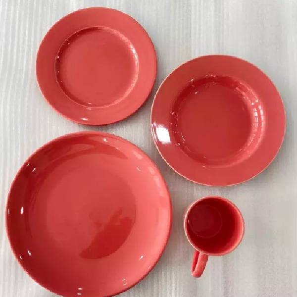 Red glazed porcelain tableware and durable material cup